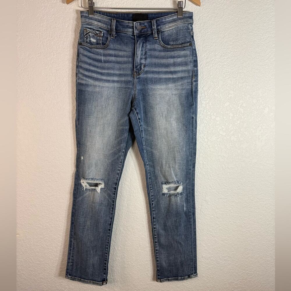 Buckle Black Mom Jean Blue Straight Leg Distressed Jeans Casual Weekends Capsule